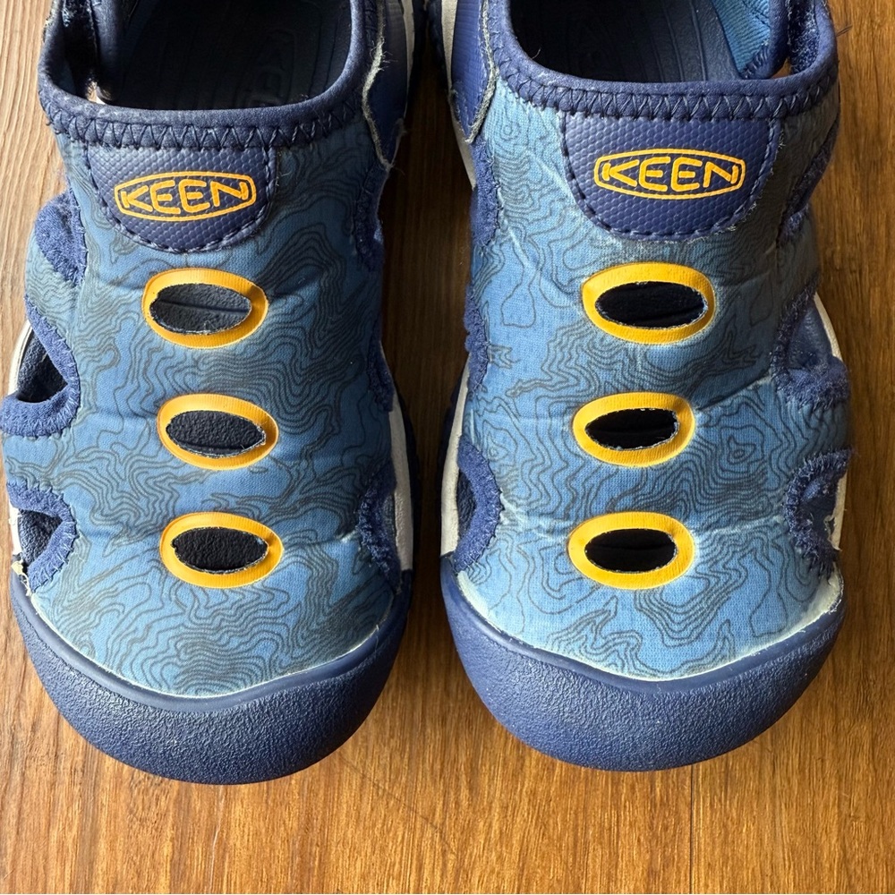 Keen Stingray Water Sandals Boys 10 Blue Closed Toe Shoes Outdoors Kids Youth - Picture 2 of 10